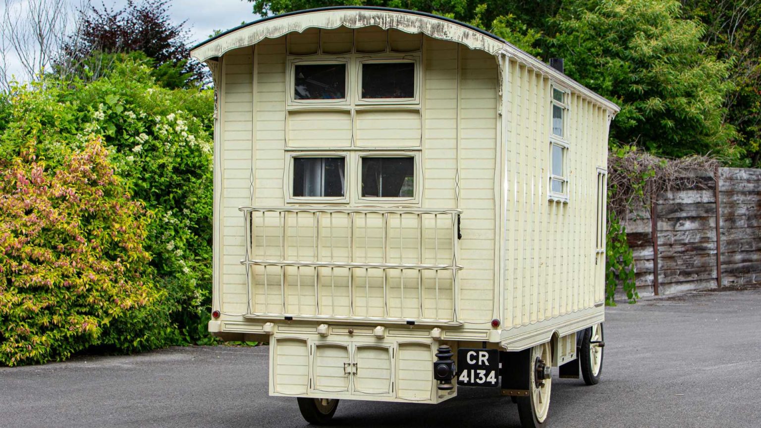 Ältestes Wohnmobil Der Welt Versteigert